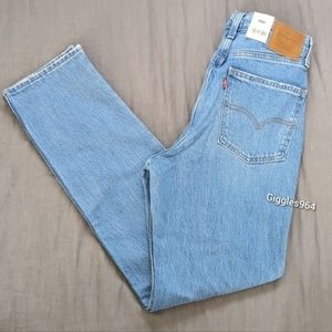 Levi's 70s Straight Leg Jeans in Light Her Up